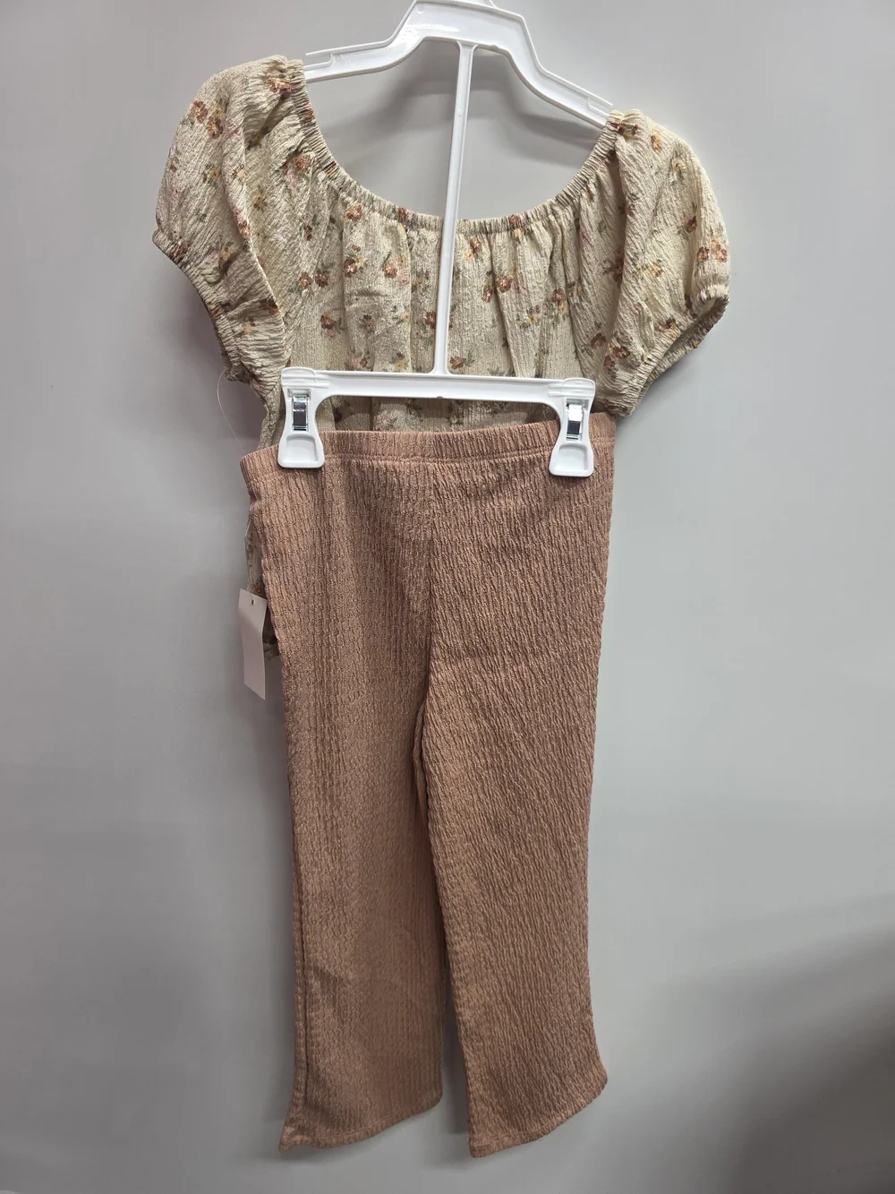 Amy Byer Cream Floral Top and Brown Pants Kids Matching Set - Picture 2 of 2